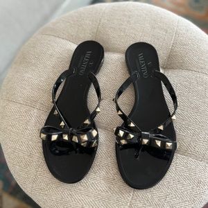 Valentino Rubber Rockstud Thong Sandals